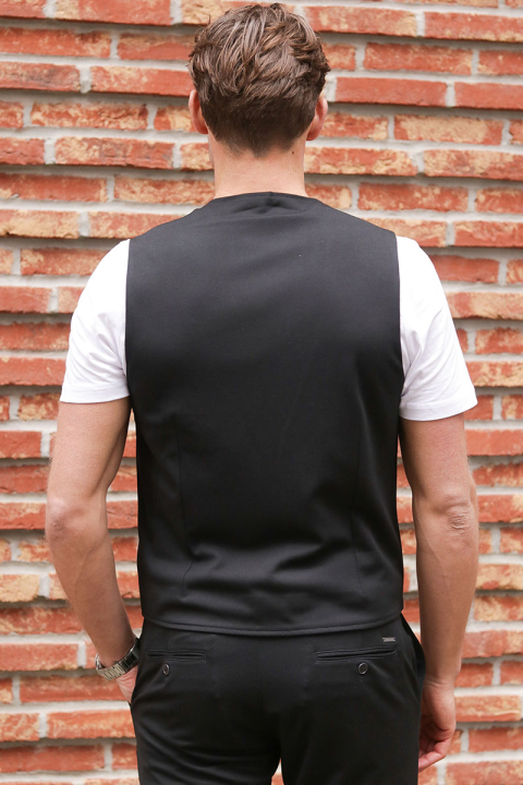 JEFF Ezra Vest Black