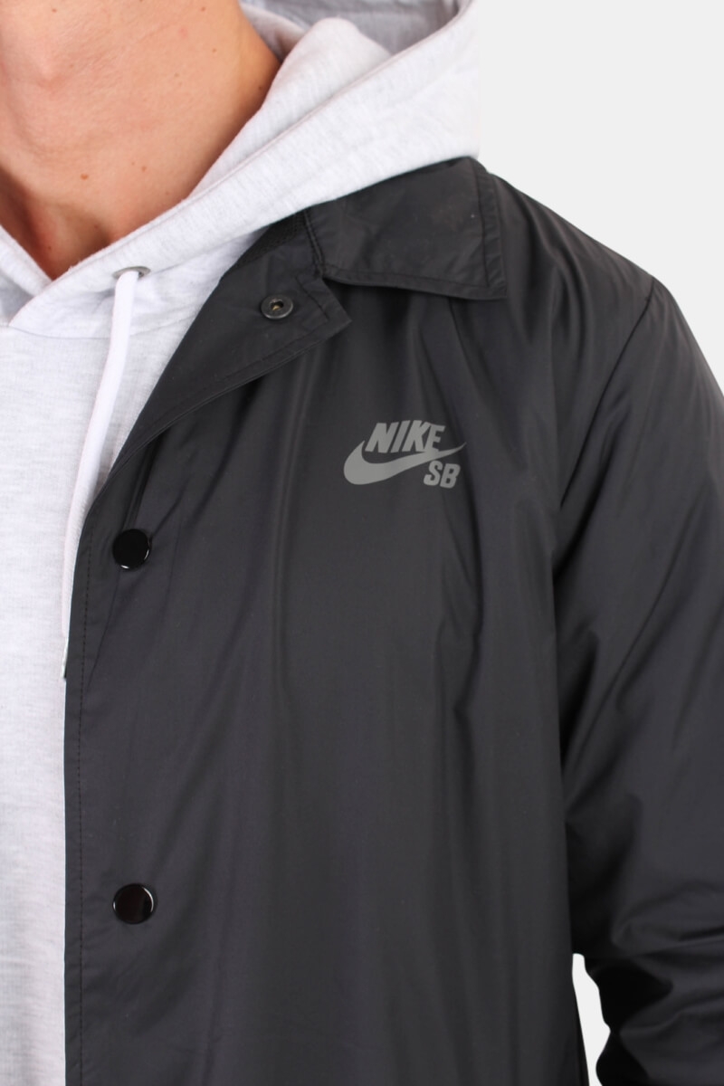Nike SB Shield Essential Coaches Jacket - Black/Black/Summit White